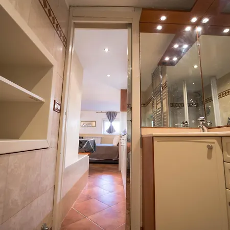 Ca D'oro Monolocale Apartman *